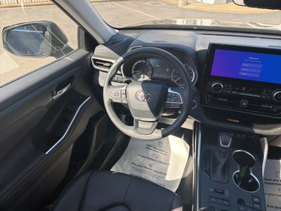 2024 Toyota Highlander XLE