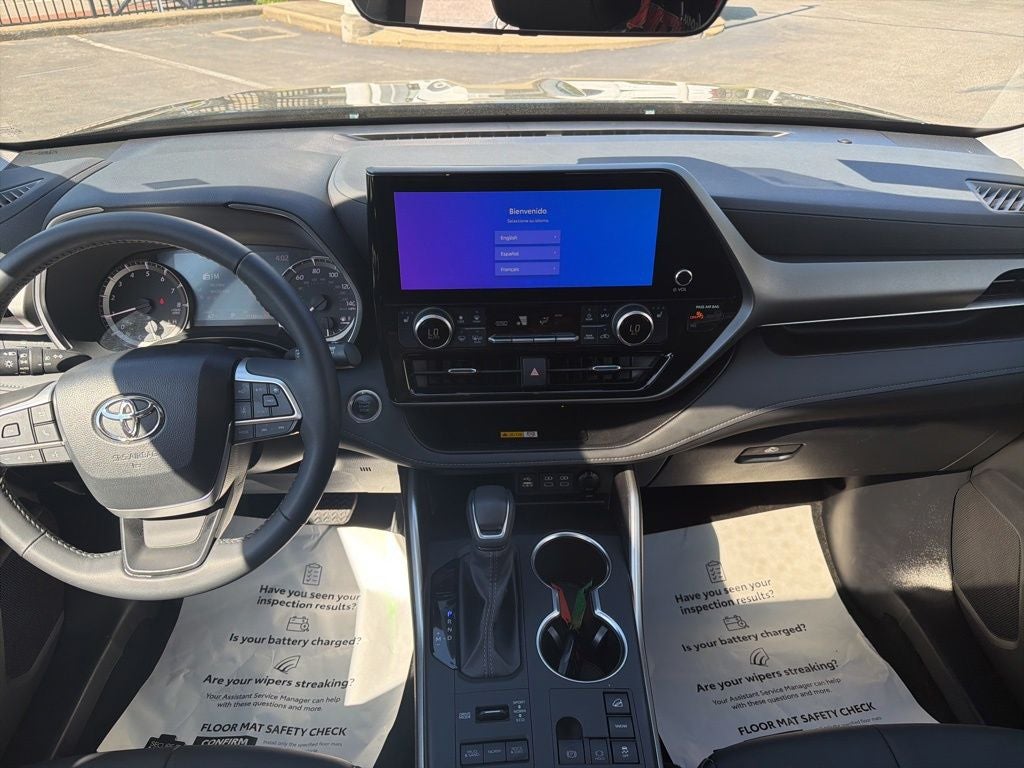 2024 Toyota Highlander XLE