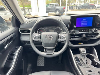 2024 Toyota Highlander XLE