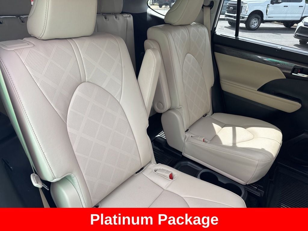 2024 Toyota Highlander Platinum