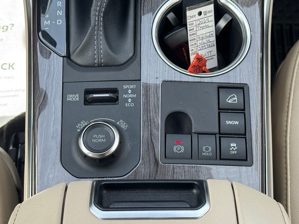 2024 Toyota Highlander Platinum