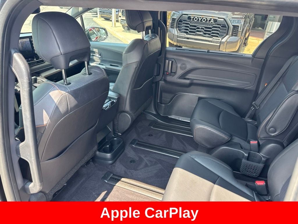 2022 Toyota Sienna XSE 7 Passenger