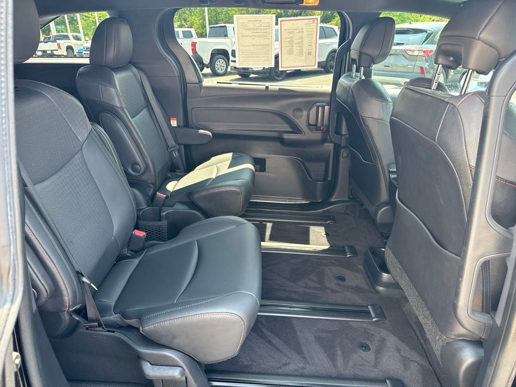 2022 Toyota Sienna XSE 7 Passenger