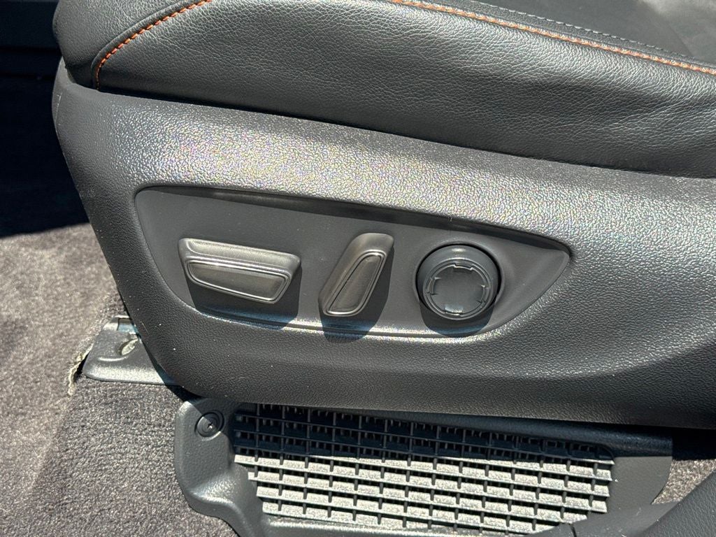 2022 Toyota Sienna XSE 7 Passenger