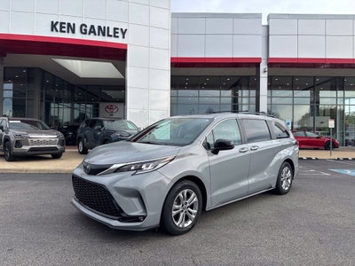 2023 Toyota Sienna XSE 7 Passenger