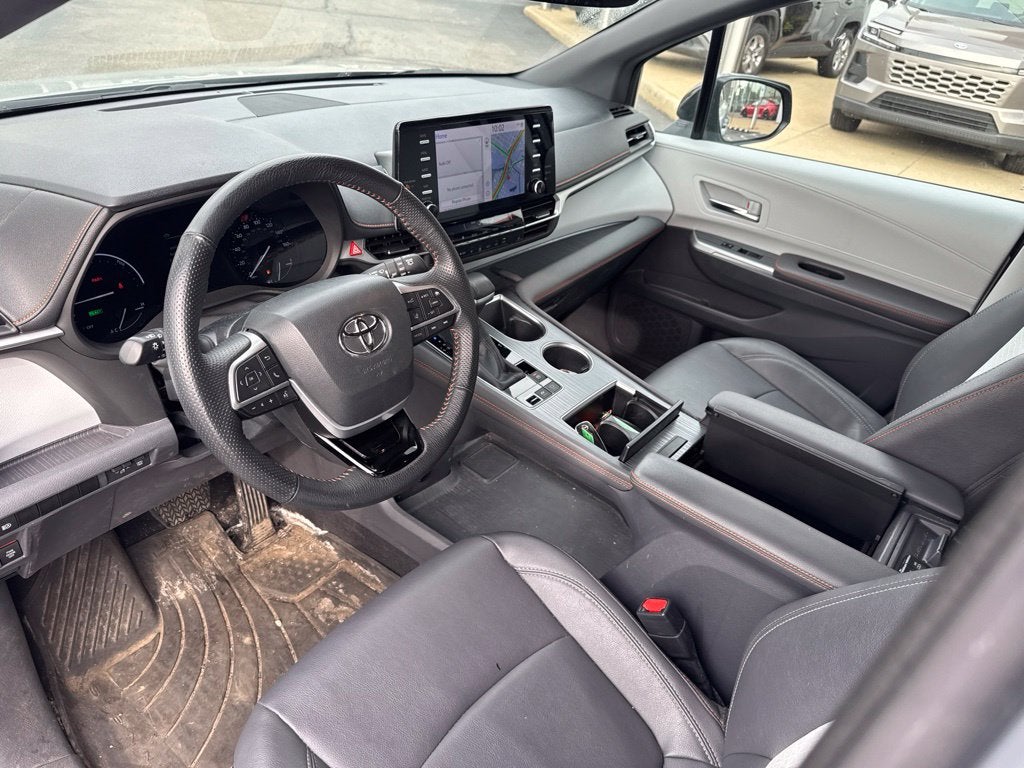 2023 Toyota Sienna XSE 7 Passenger