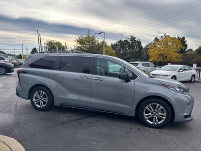 2023 Toyota Sienna XSE 7 Passenger