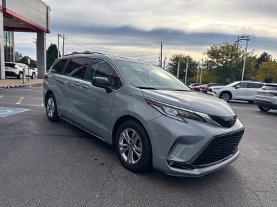 2023 Toyota Sienna XSE 7 Passenger