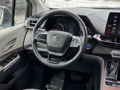 2024 Toyota Sienna XLE