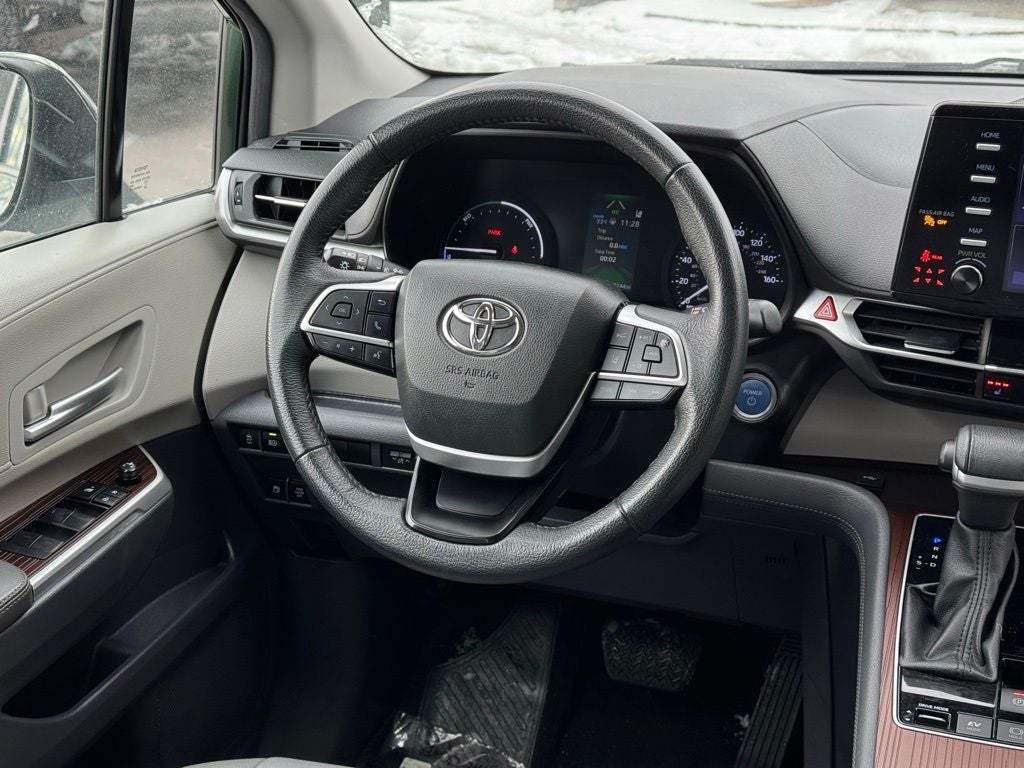 2024 Toyota Sienna XLE