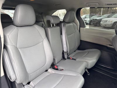 2024 Toyota Sienna XLE