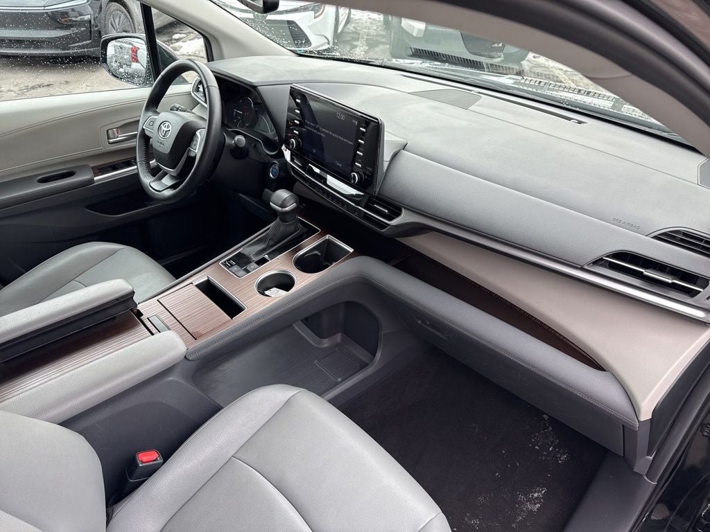 2024 Toyota Sienna XLE