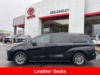 2024 Toyota Sienna XLE