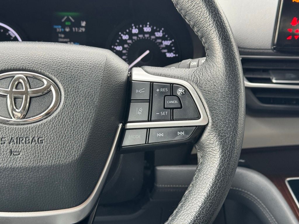 2024 Toyota Sienna XLE