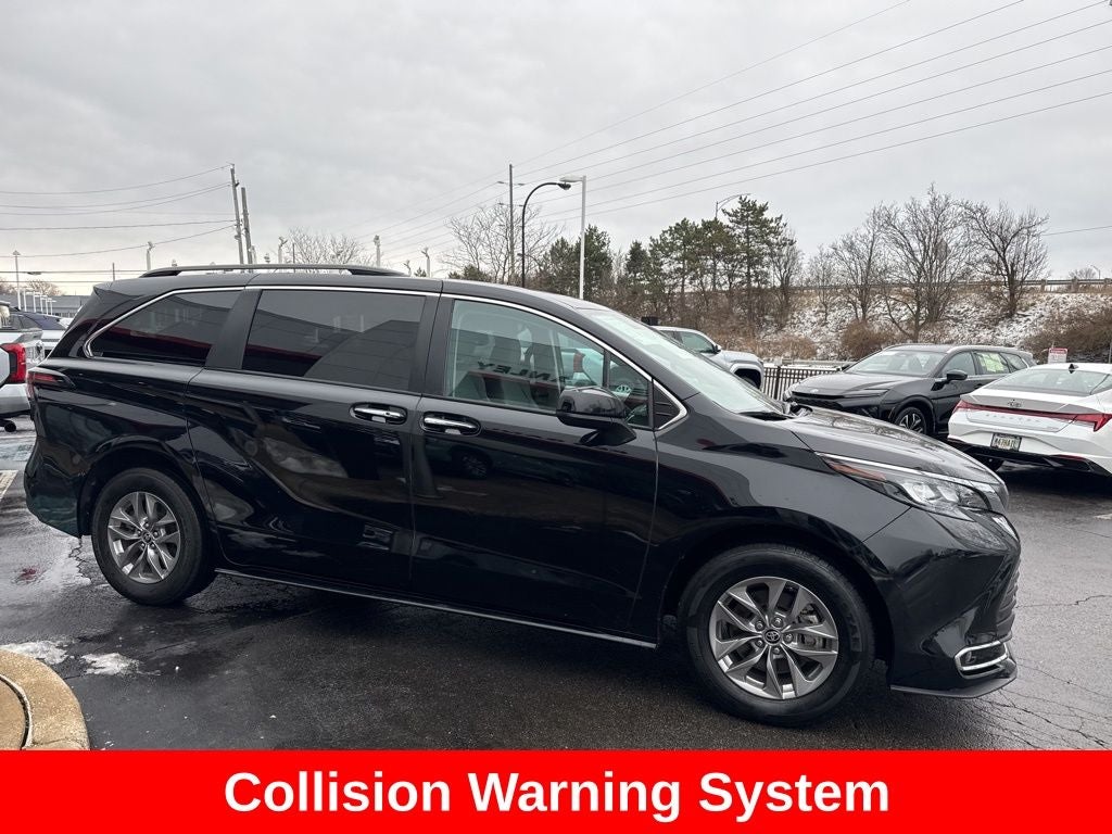 2024 Toyota Sienna XLE