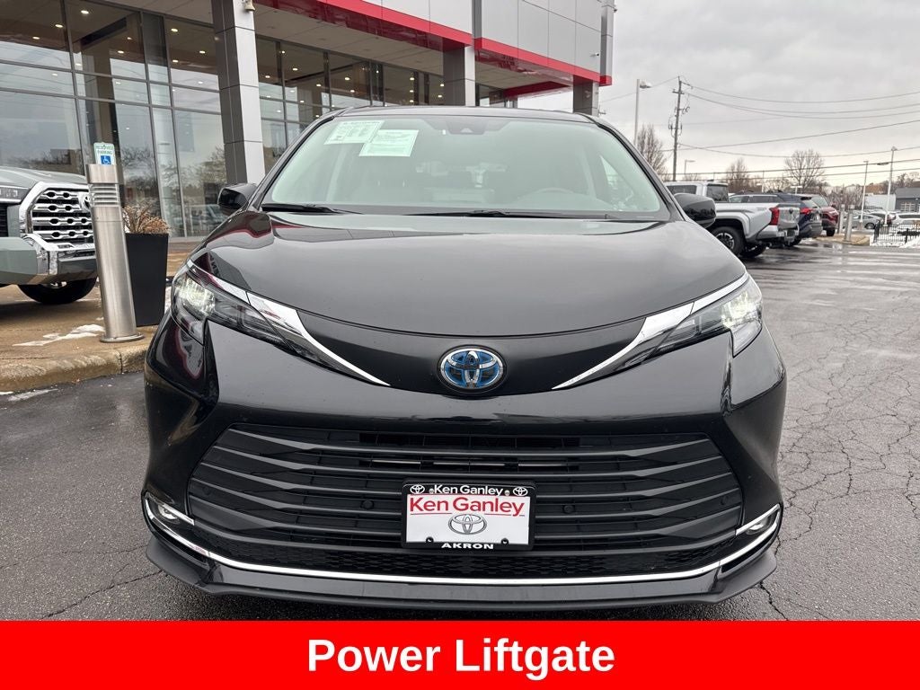 2024 Toyota Sienna XLE