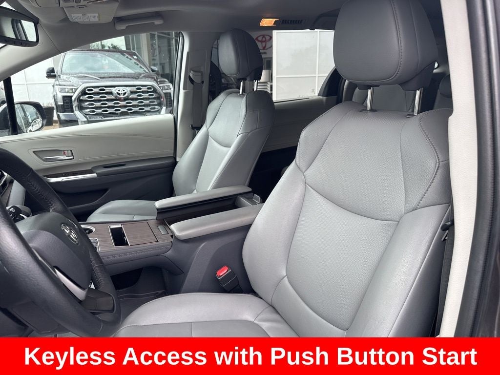 2023 Toyota Sienna XLE 8 Passenger