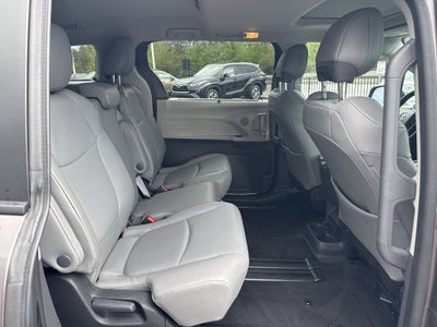2023 Toyota Sienna XLE 8 Passenger