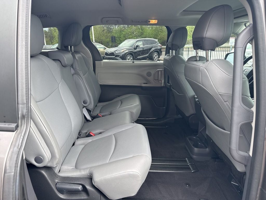 2023 Toyota Sienna XLE 8 Passenger