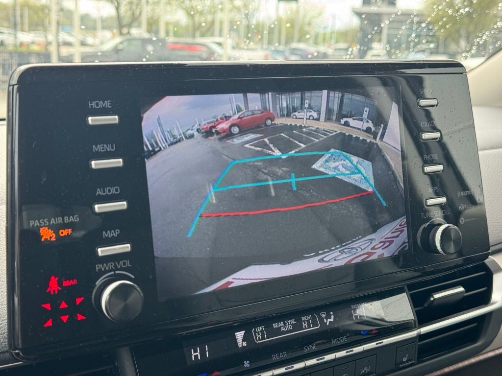 2023 Toyota Sienna XLE 8 Passenger