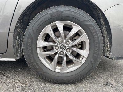 2023 Toyota Sienna XLE 8 Passenger