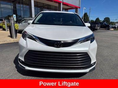 2026 Toyota Sienna XLE 8 Passenger