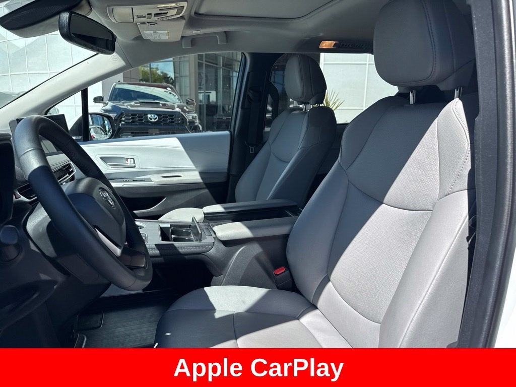2026 Toyota Sienna XLE 8 Passenger