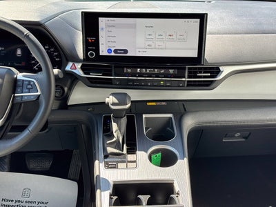 2026 Toyota Sienna XLE 8 Passenger