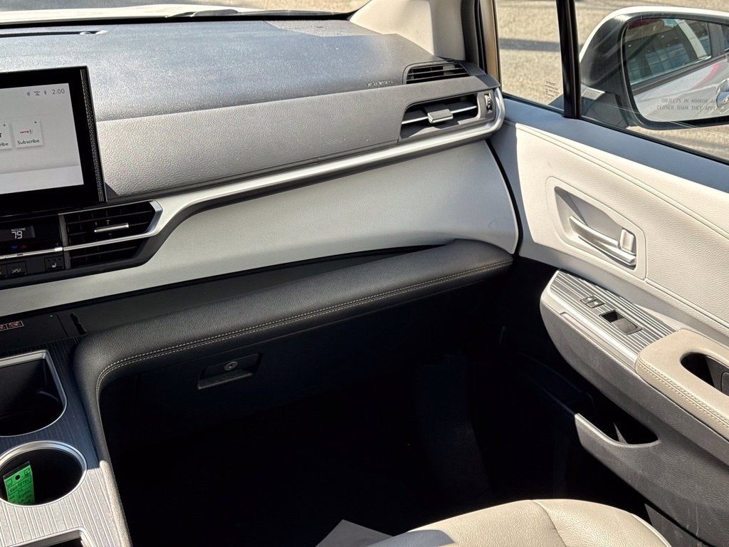 2026 Toyota Sienna XLE 8 Passenger