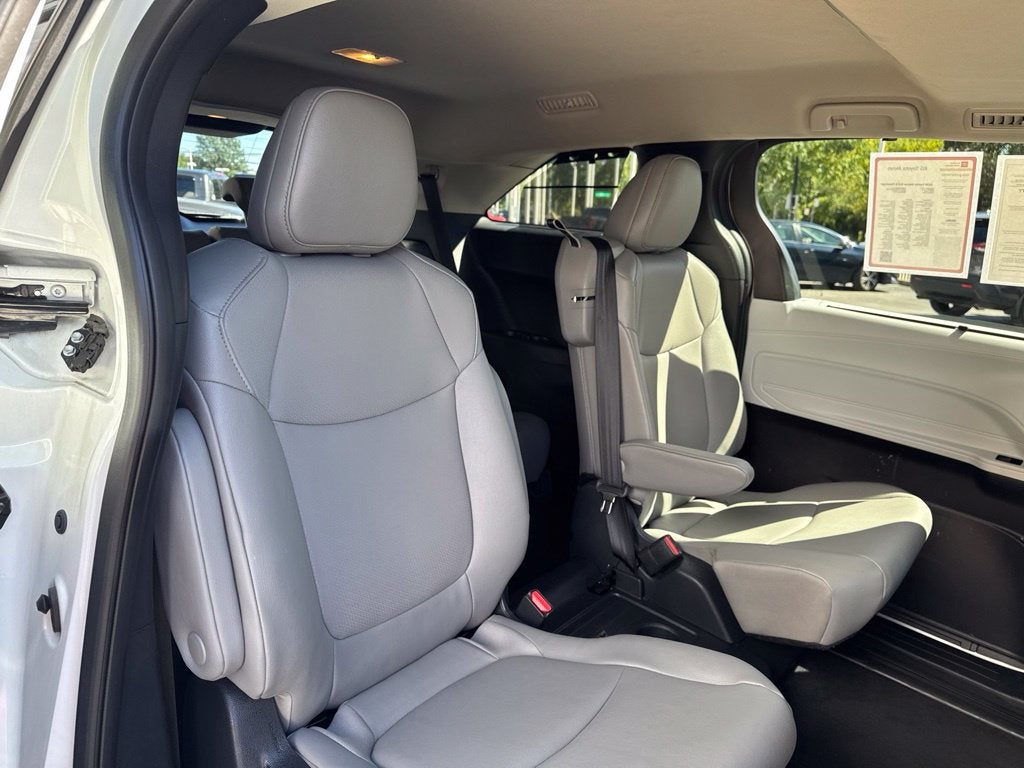 2026 Toyota Sienna XLE 8 Passenger
