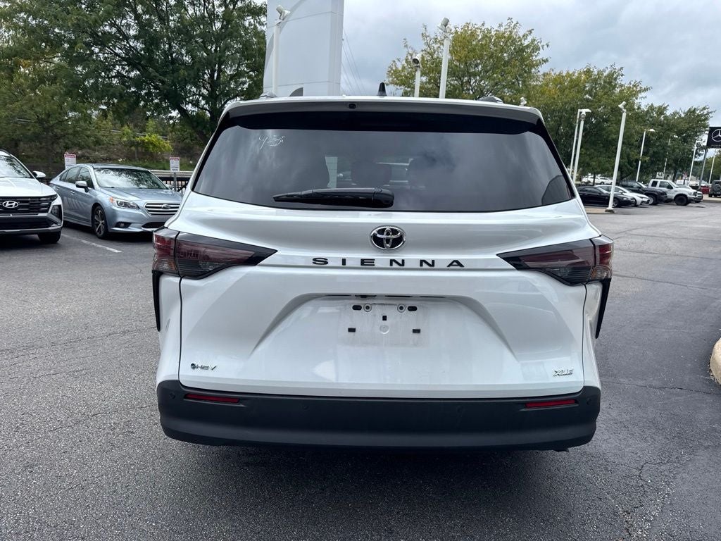 2026 Toyota Sienna XLE 8 Passenger