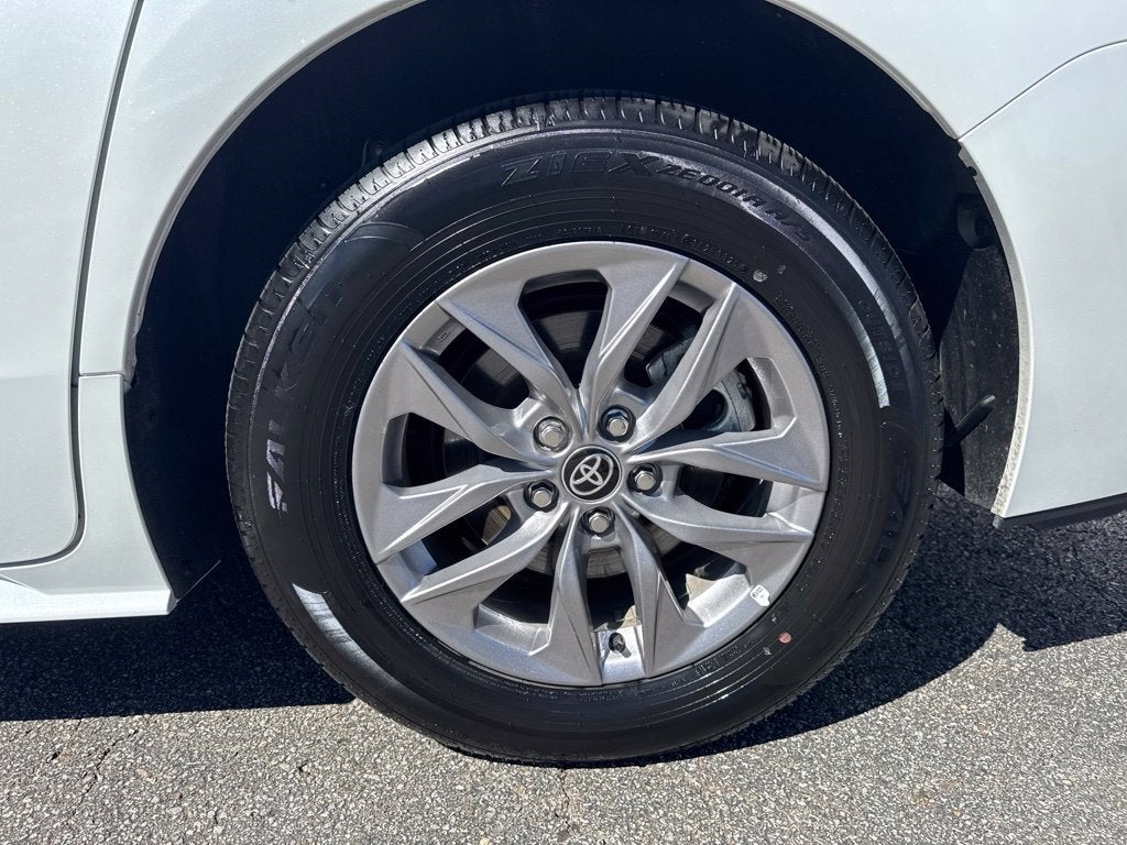 2026 Toyota Sienna XLE 8 Passenger