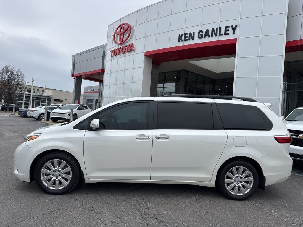 2017 Toyota Sienna L 7 Passenger