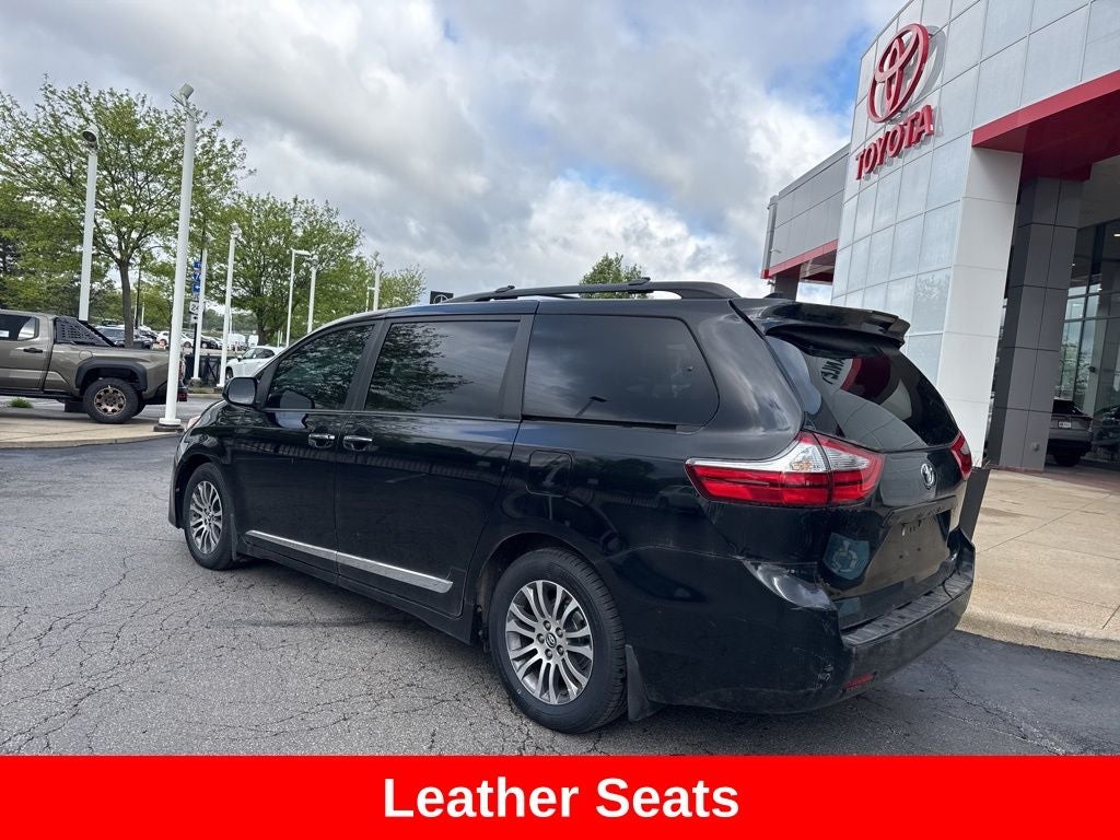 2018 Toyota Sienna XLE 8 Passenger