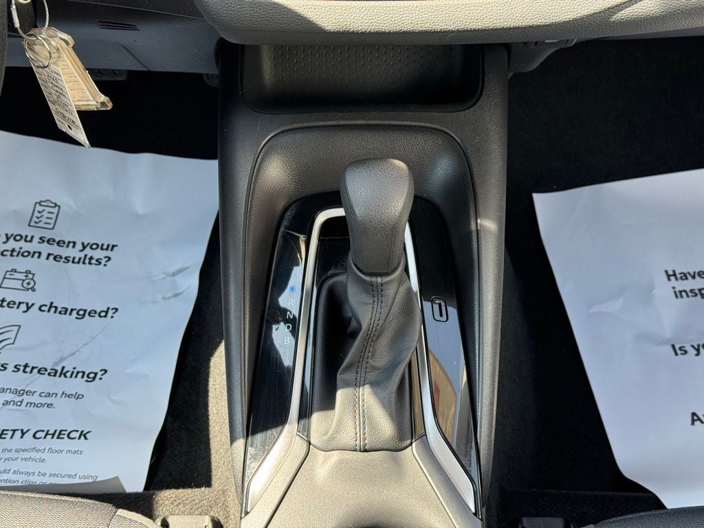 2025 Toyota Corolla LE - Photo 35