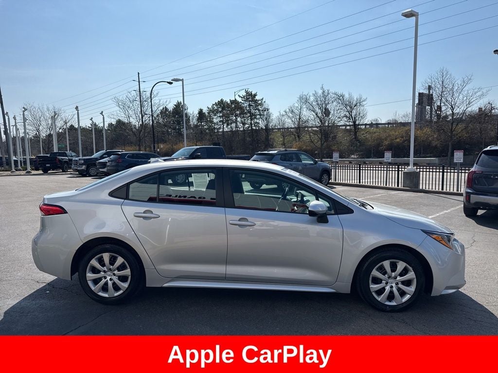2025 Toyota Corolla LE - Photo 9