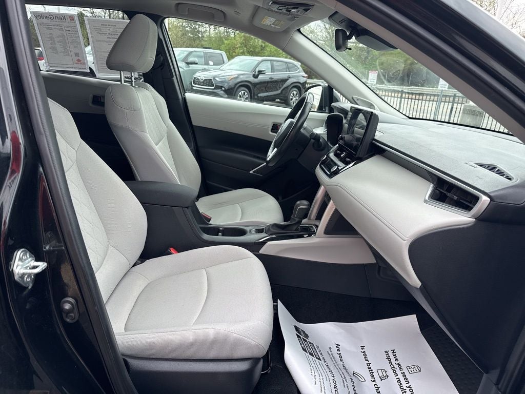 2023 Toyota Corolla Cross LE