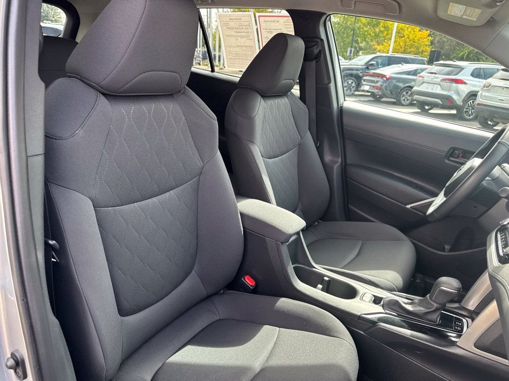2024 Toyota Corolla Cross LE
