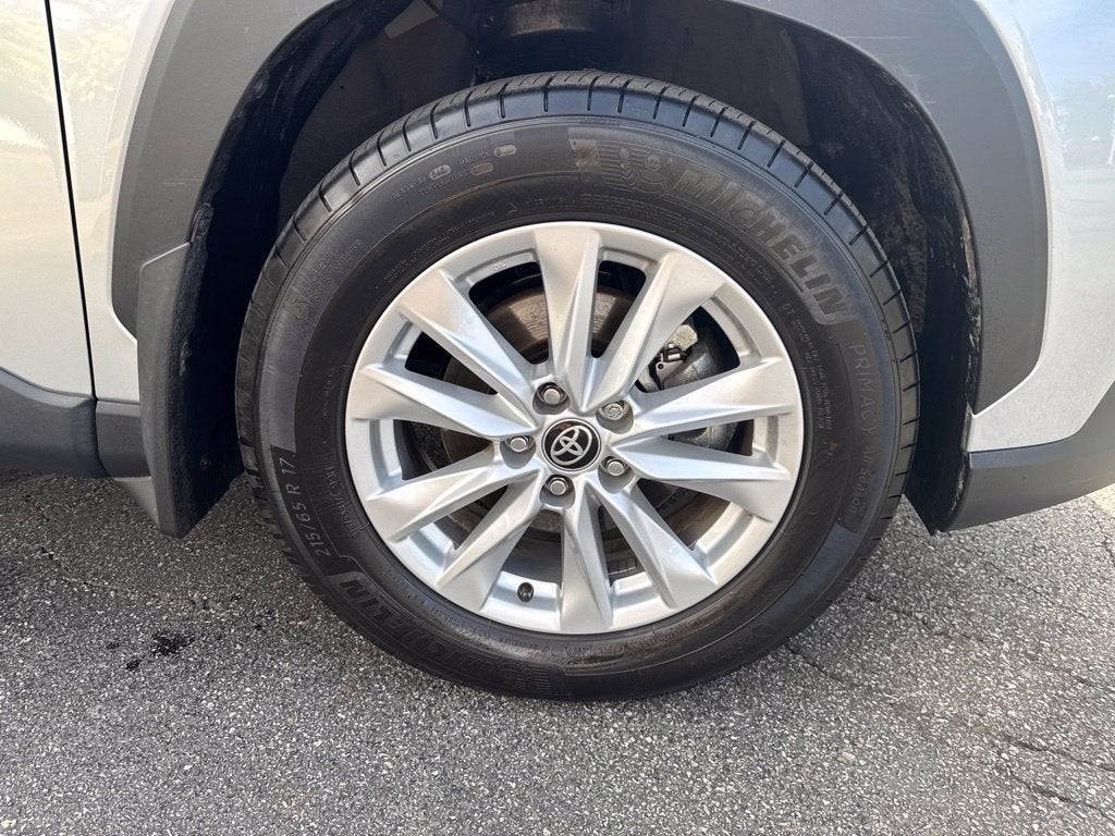 2024 Toyota Corolla Cross LE