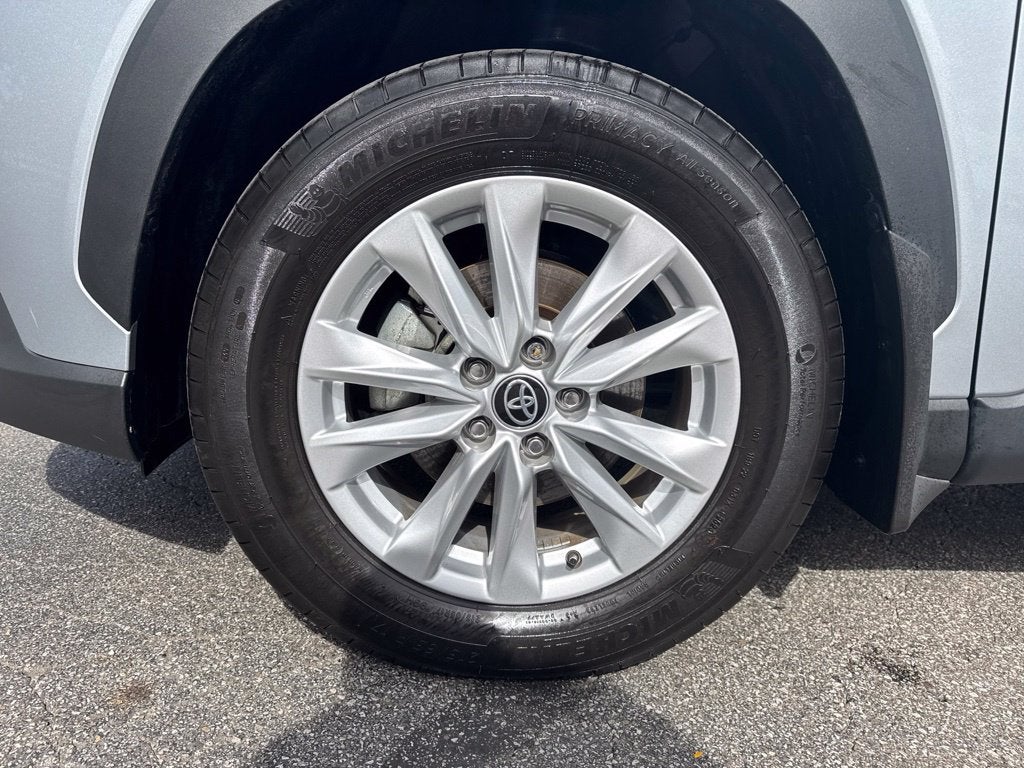 2024 Toyota Corolla Cross LE
