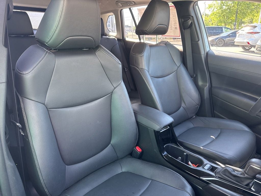 2023 Toyota Corolla Cross XLE