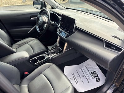 2023 Toyota Corolla Cross XLE