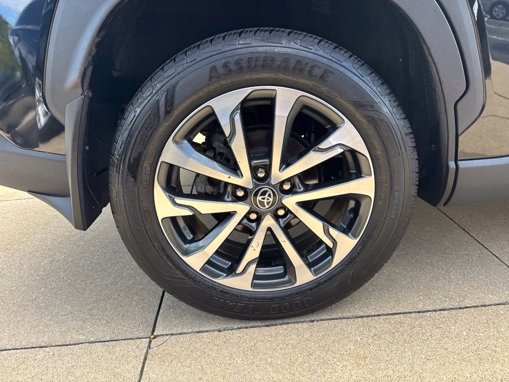 2023 Toyota Corolla Cross XLE