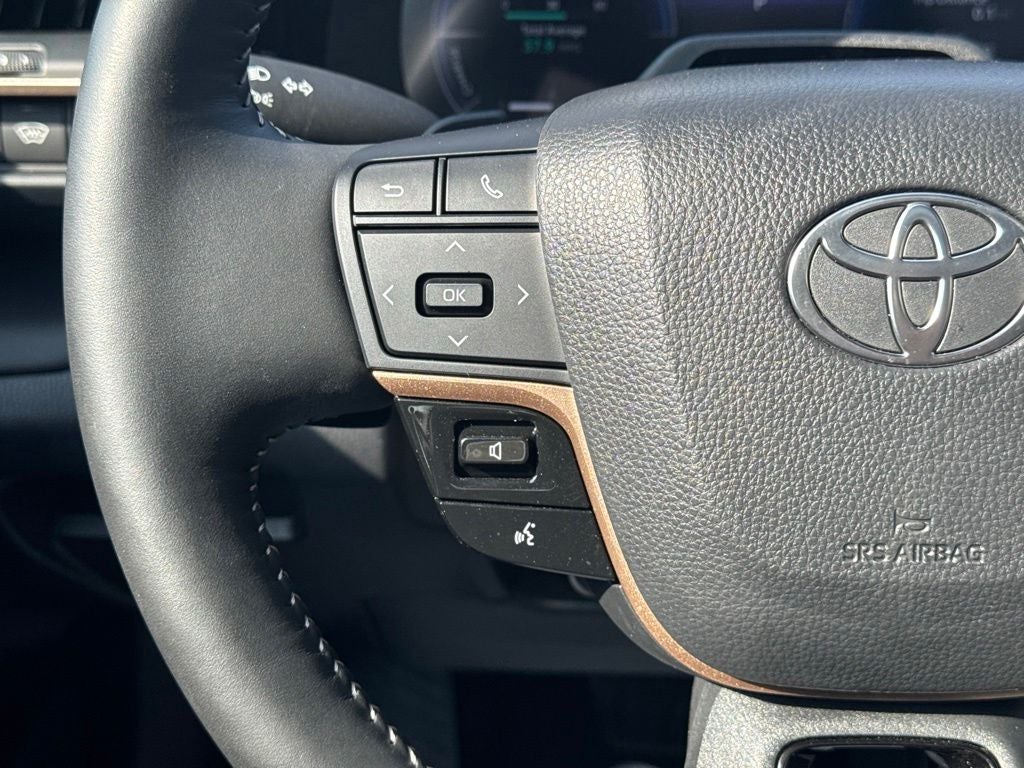 2025 Toyota Crown Signia Limited