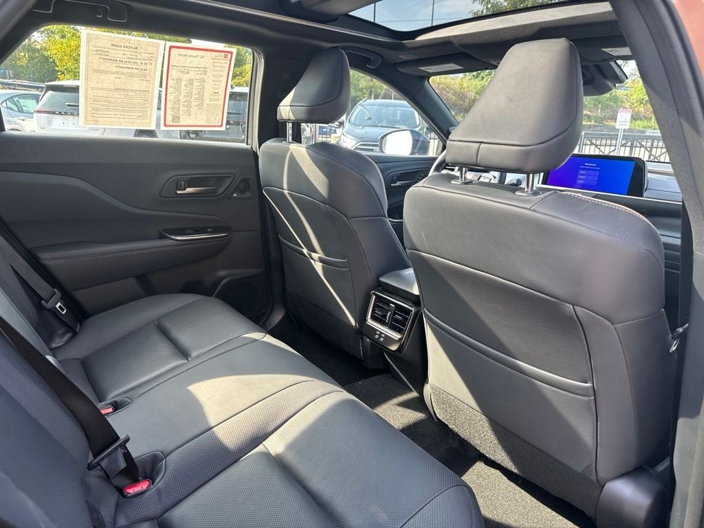 2025 Toyota Crown Signia Limited