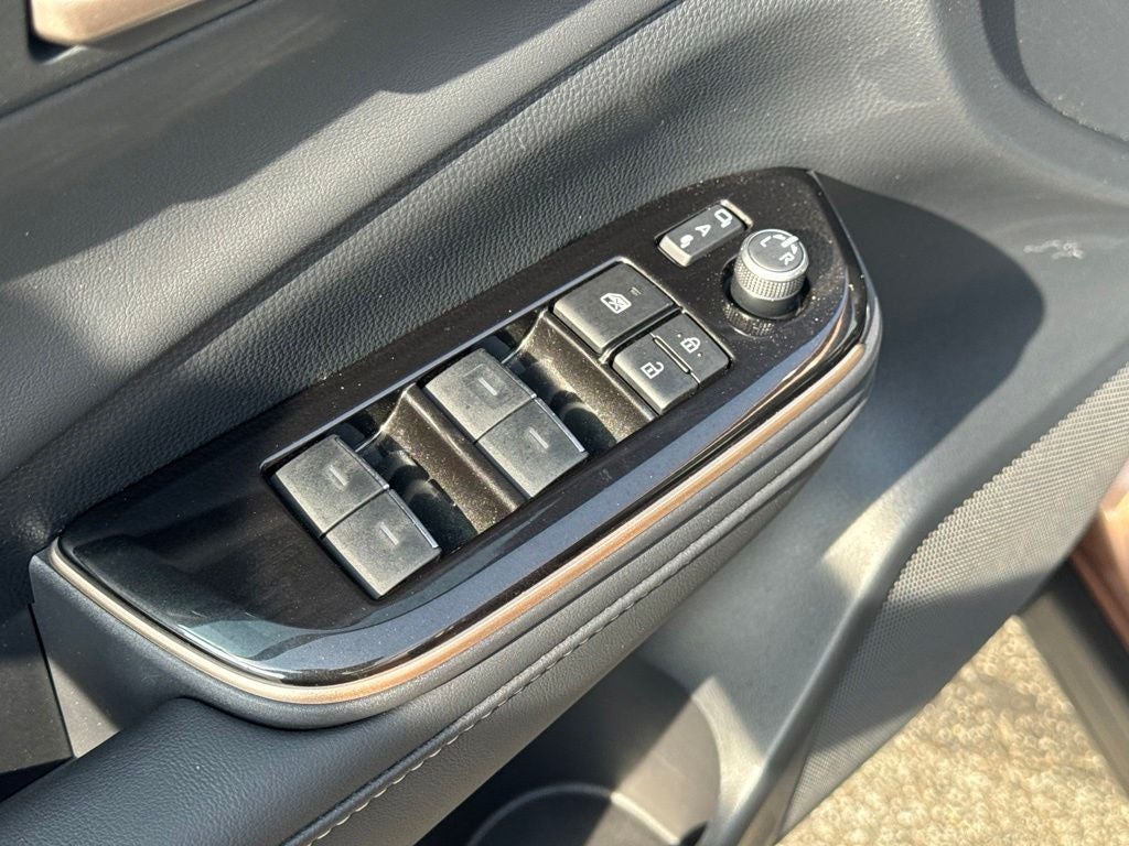 2025 Toyota Crown Signia Limited