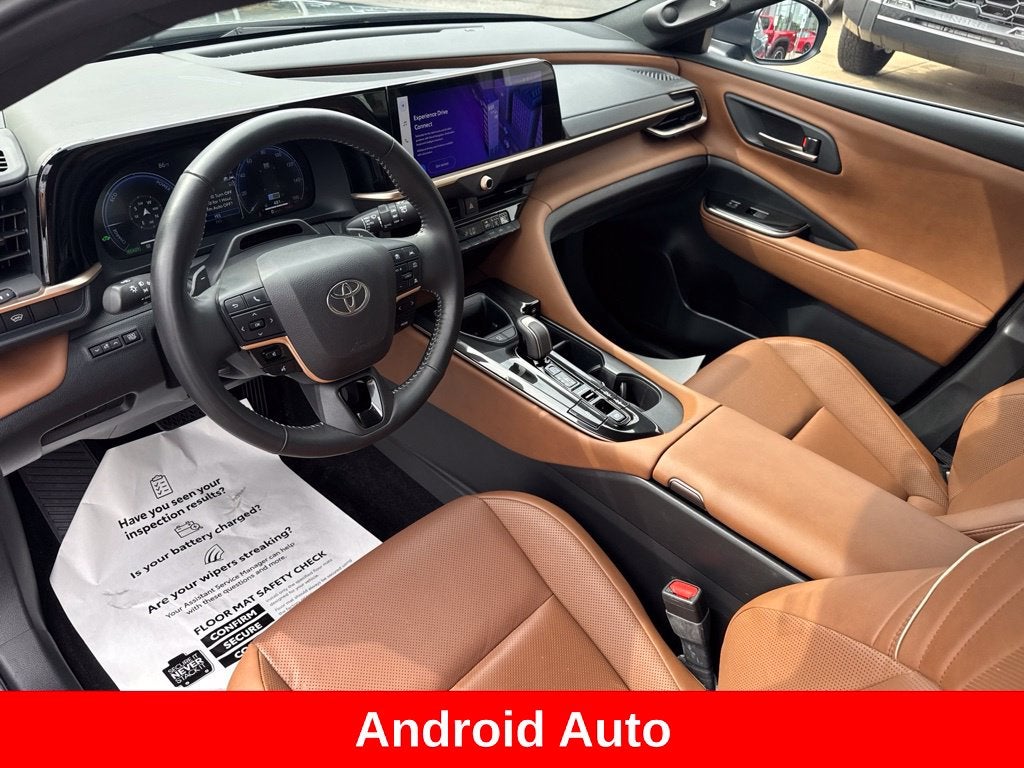 2025 Toyota Crown Signia Limited
