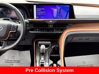 2025 Toyota Crown Signia Limited