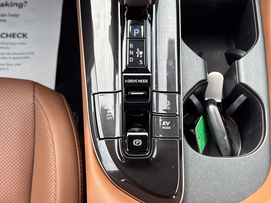 2025 Toyota Crown Signia Limited