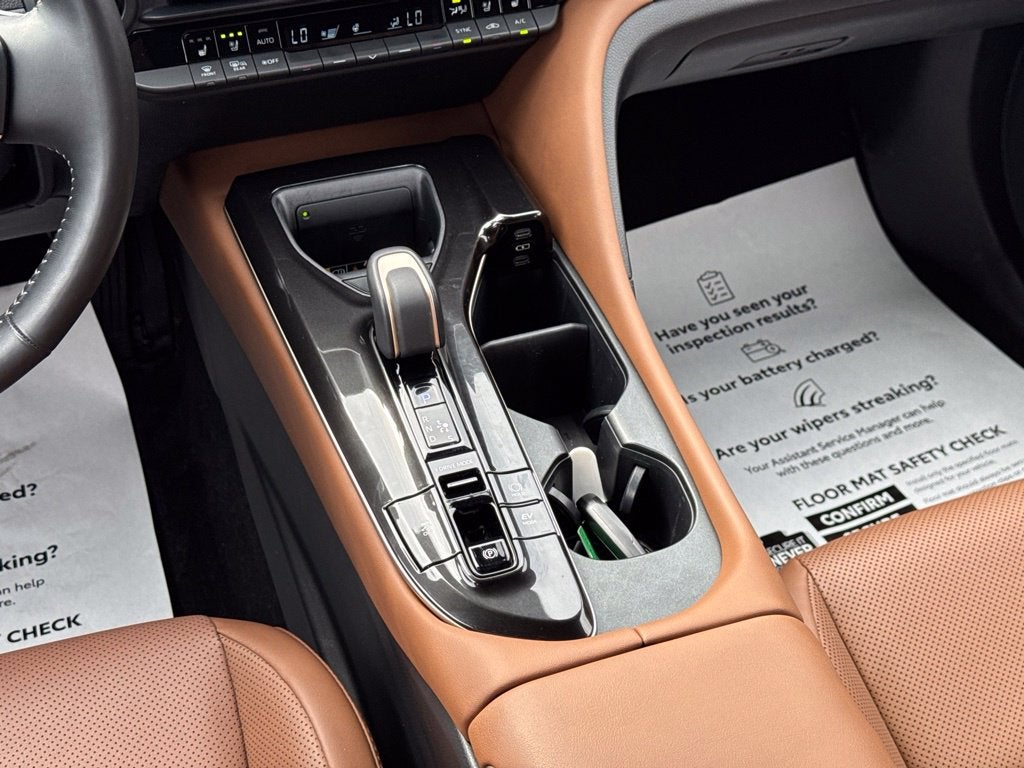 2025 Toyota Crown Signia Limited